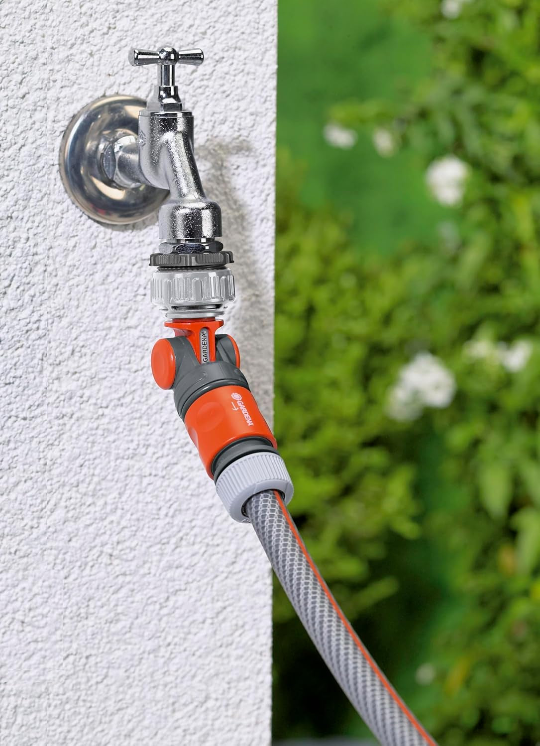 Conector robinet unghiular Gardena: Conexiune pentru robinet de 26,5 mm (G 3/4 inch) cu filet de 33,3 mm (G 1 inch) și robinet de 21 mm (G 1/2 inch) cu filet de 26,5 mm (G 3/4 inch) (2999-20)
