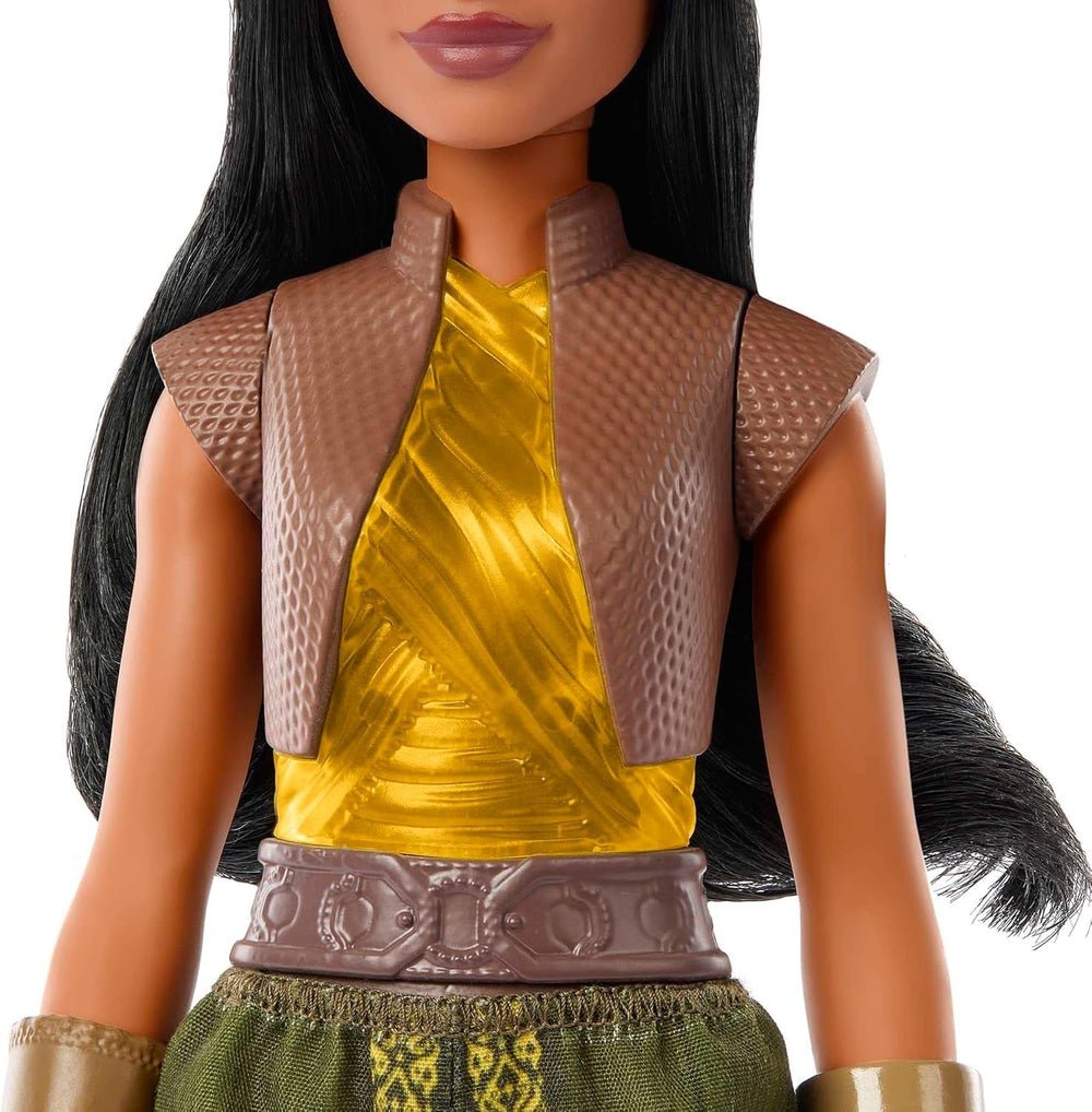 Jucărie Mattel Disney, Păpușă articulată Raya cu haine și accesorii, inspirată din filmul Disney, cadou pentru copii, HLX22
