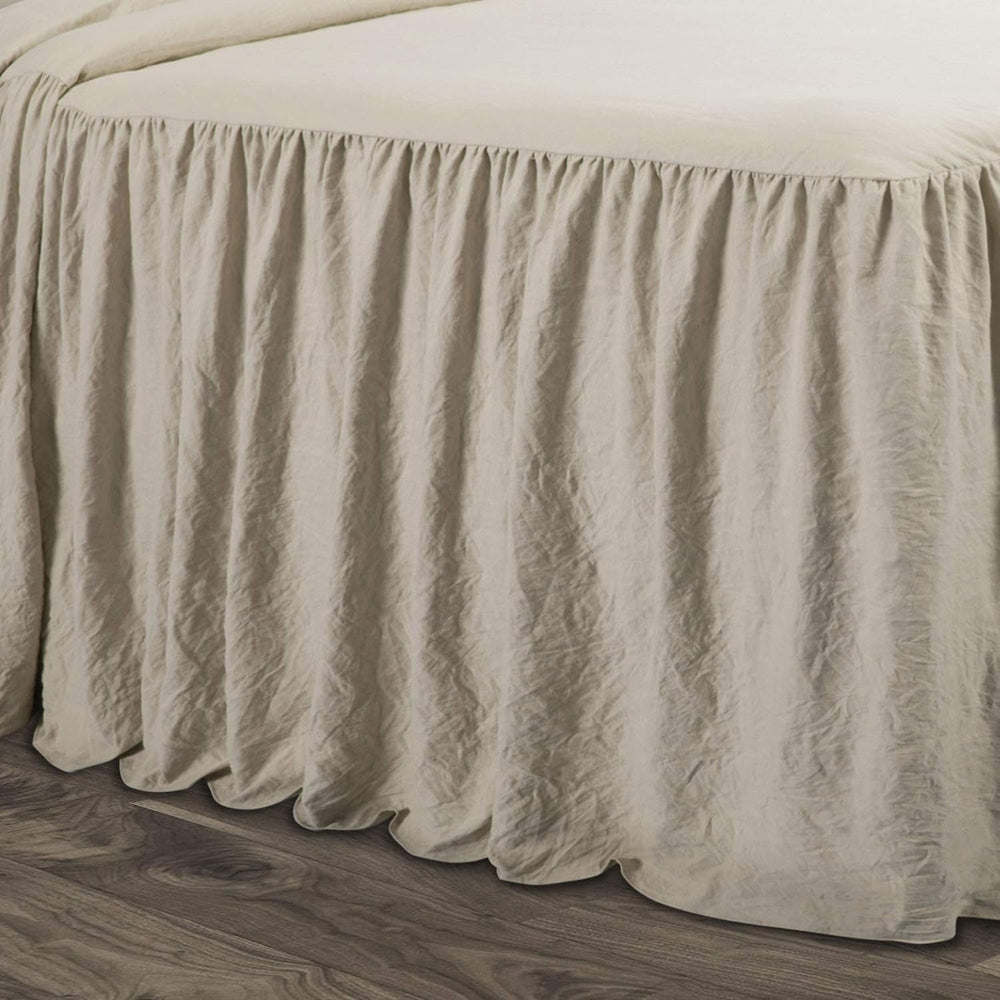 Set de cuvertură de pat Lush Decor cu fustă Ruffle, 3 piese, set de lenjerie de pat Farmhouse de lux, elegant, fermecător detaliu Ruffle, stil atemporal și design clasic, moale și ușor, dimensiune King, Paturi si Cuverturi Lush Decor