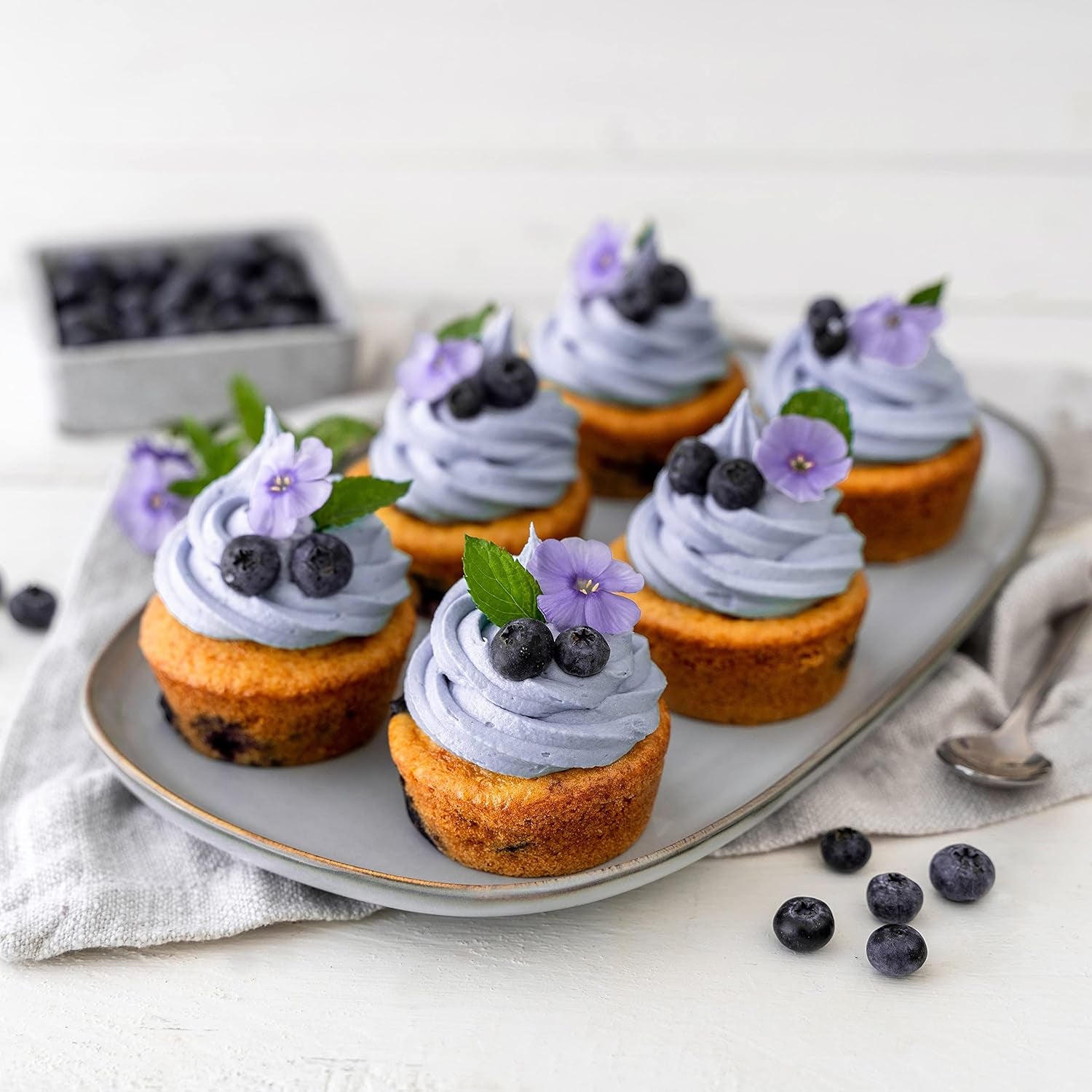 Zenker 12Er Muffinform Energy, Premium-Backform, Für Köstliche Kuchen, Verkürzt Die Backzeit Um Bis Zu 20% (Farbe: Silber/Anthrazit), Menge: 1 Stück, Hellgrau Und Dunkelgrau Formen und Bleche zum Backen Naty Shop