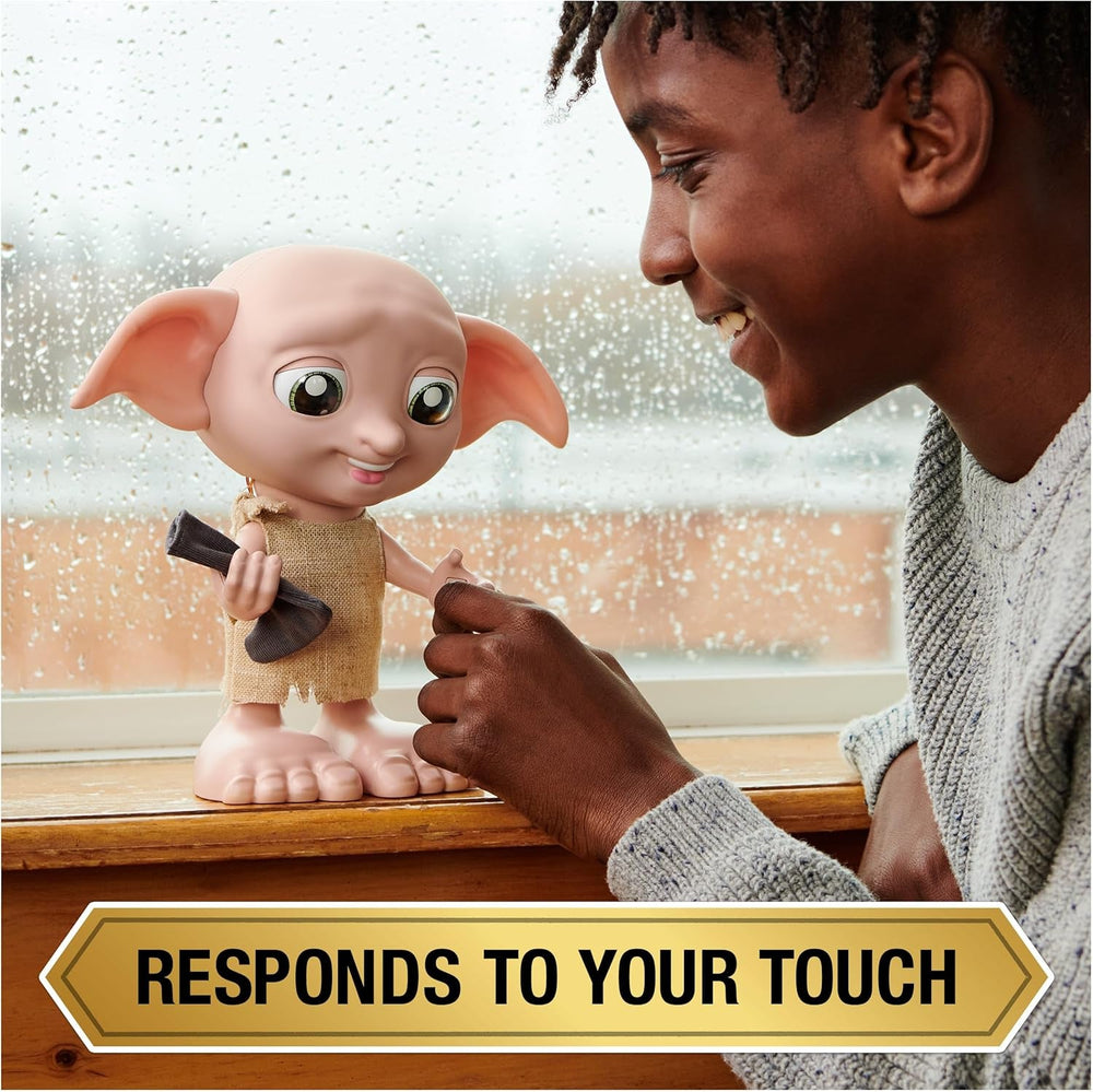 Spin Master 6067280 Wizarding World Harry Potter, Păpușă Magică Interactivă Dobby Elf cu Șosetă, Peste 30 de Sunete și Fraze, 21,6 cm, Jucărie pentru Copii, Negru