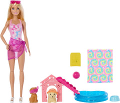 Barbie Welpen-Pool Party Spielset mit Modepuppe, Hundehütte und -rutsche, herzförmigem Pool, 2 Hundefiguren, 6 Zubehörteilen und Farbwechsel, JBF35