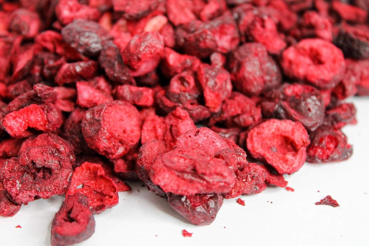 Cireșe liofilizate 100g - Cireșe amare liofilizate - Fructe uscate liofilizate - Cireșe amare uscate în felii - Perfect pentru coacere, decorare, muesli și deserturi Produse deshidratate Naty Shop