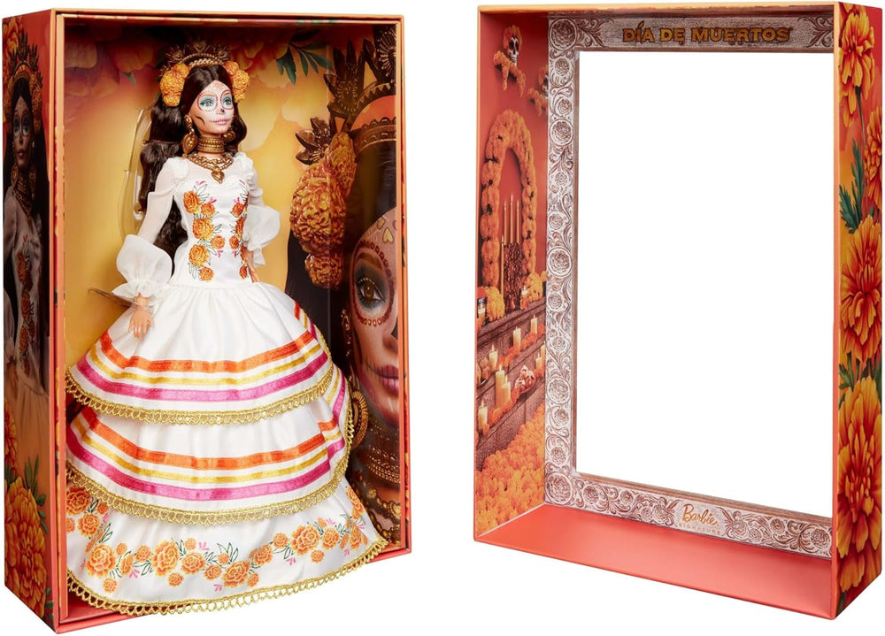 Păpușa Barbie Signature, Ziua Morților 2025, figurină de colecție cu rochie crem cu volane, flori de gălbenele și funde, coroană de flori în păr și vopsea facială Calavera, JBJ05