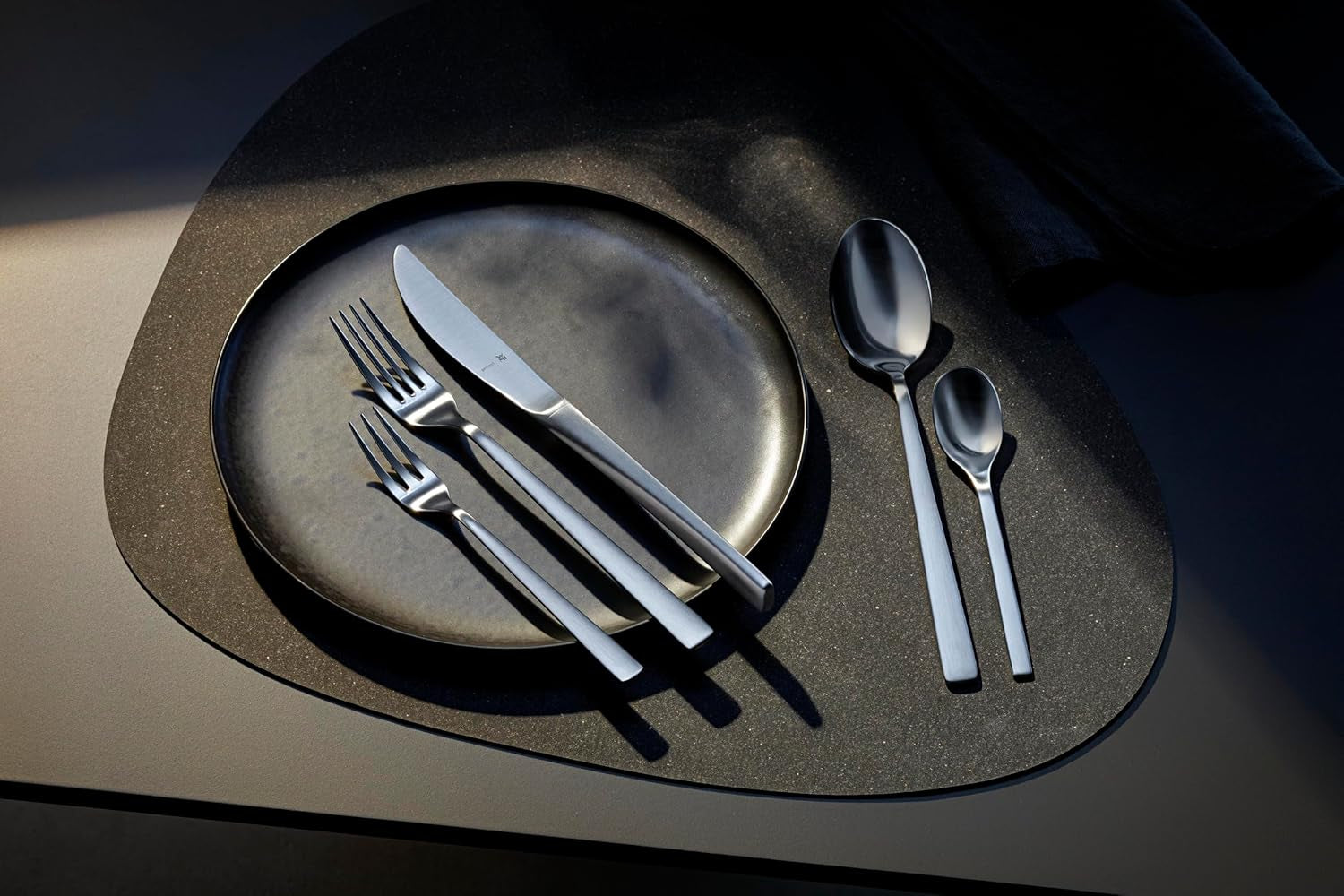 WMF Corvo Besteck Set 12 Personen, 66 Teilig, 60 Teile Mit Servierbesteck, Hohlheftmesser, Cromargan Protect Mattiert, Kratzbeständig, Spülmaschinenfest Kitchen Naty Shop