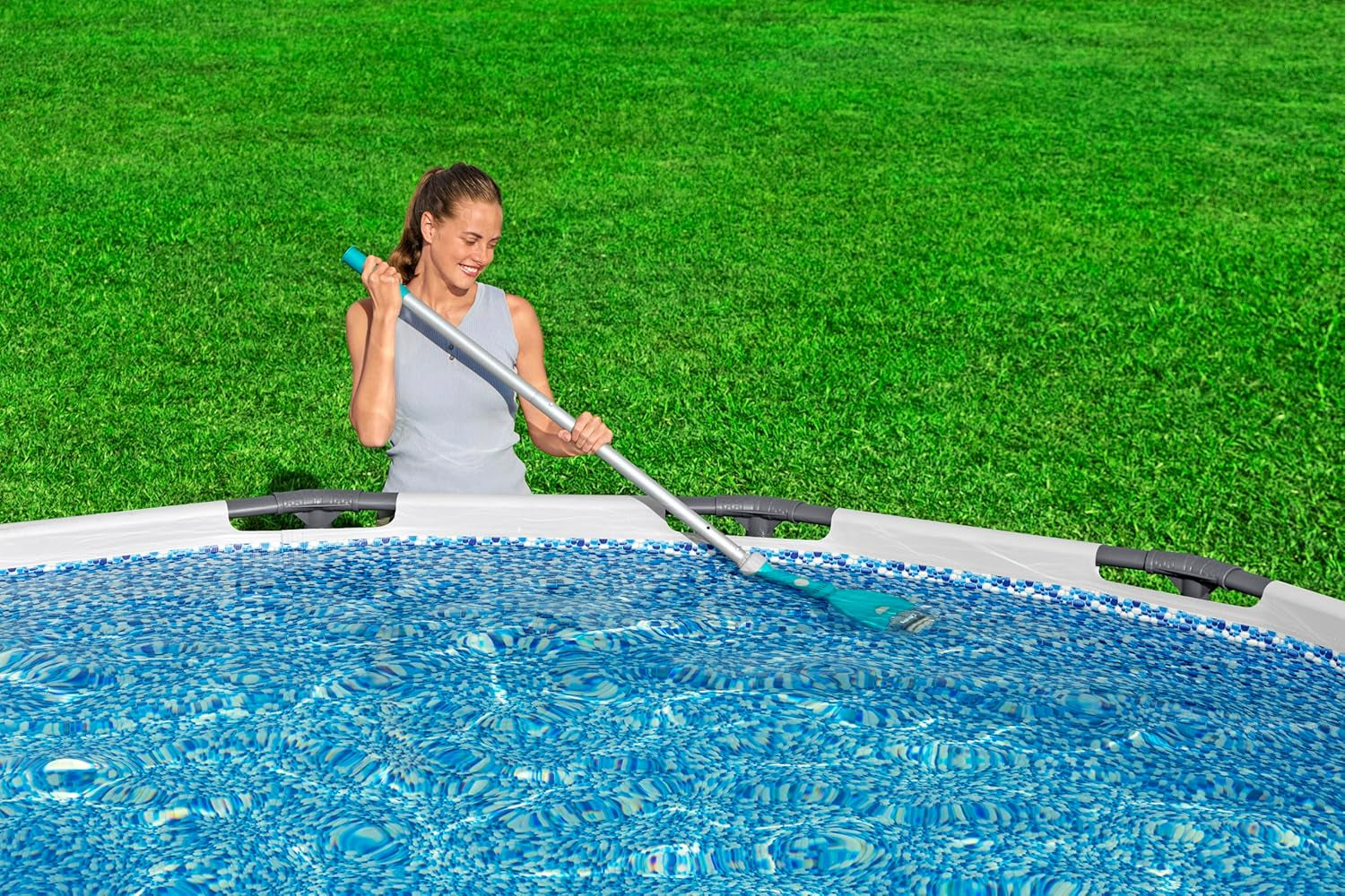 Aspirator de piscină cu baterii Bestway AquaTech 150 cm