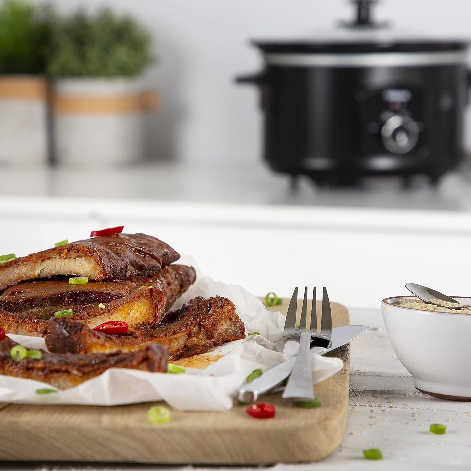 Tristar VS-3915 Slow Cooker, Edelstahl-Keramiktopf mit 2 Heizstufen und Warmhaltefunktion, 3,5 L Slow Cooker Naty Shop