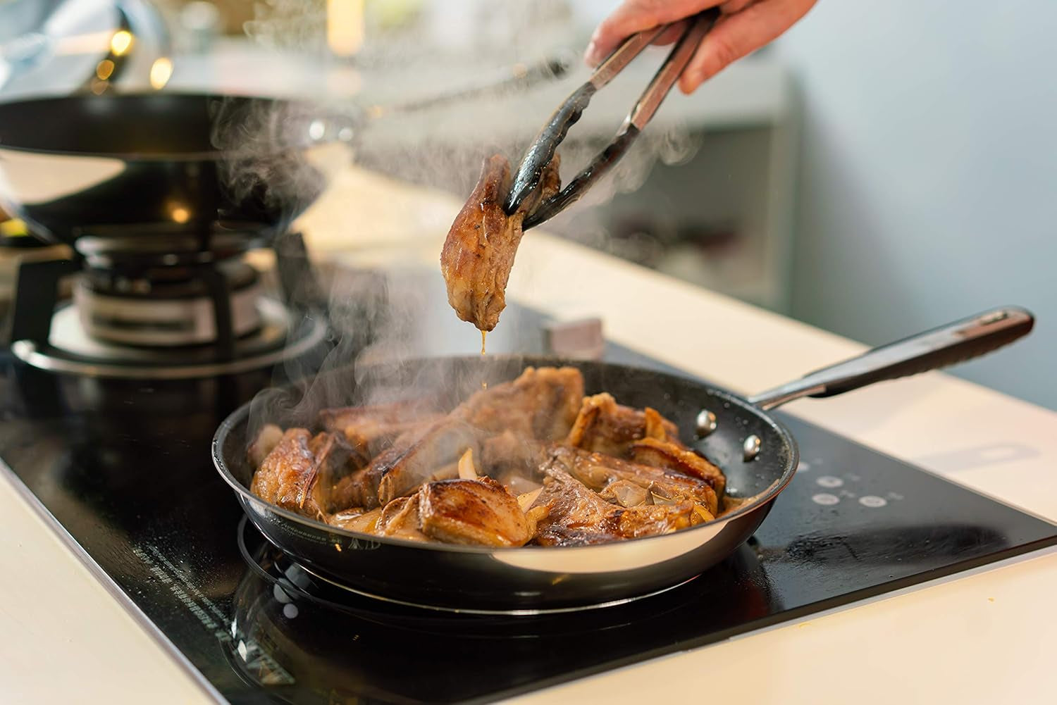 Edelstahlpfanne mit Antihaftbeschichtung – induktionsgeeignet, mit komfortablem Griff – 28 cm Töpfe und Pfannen Naty Shop