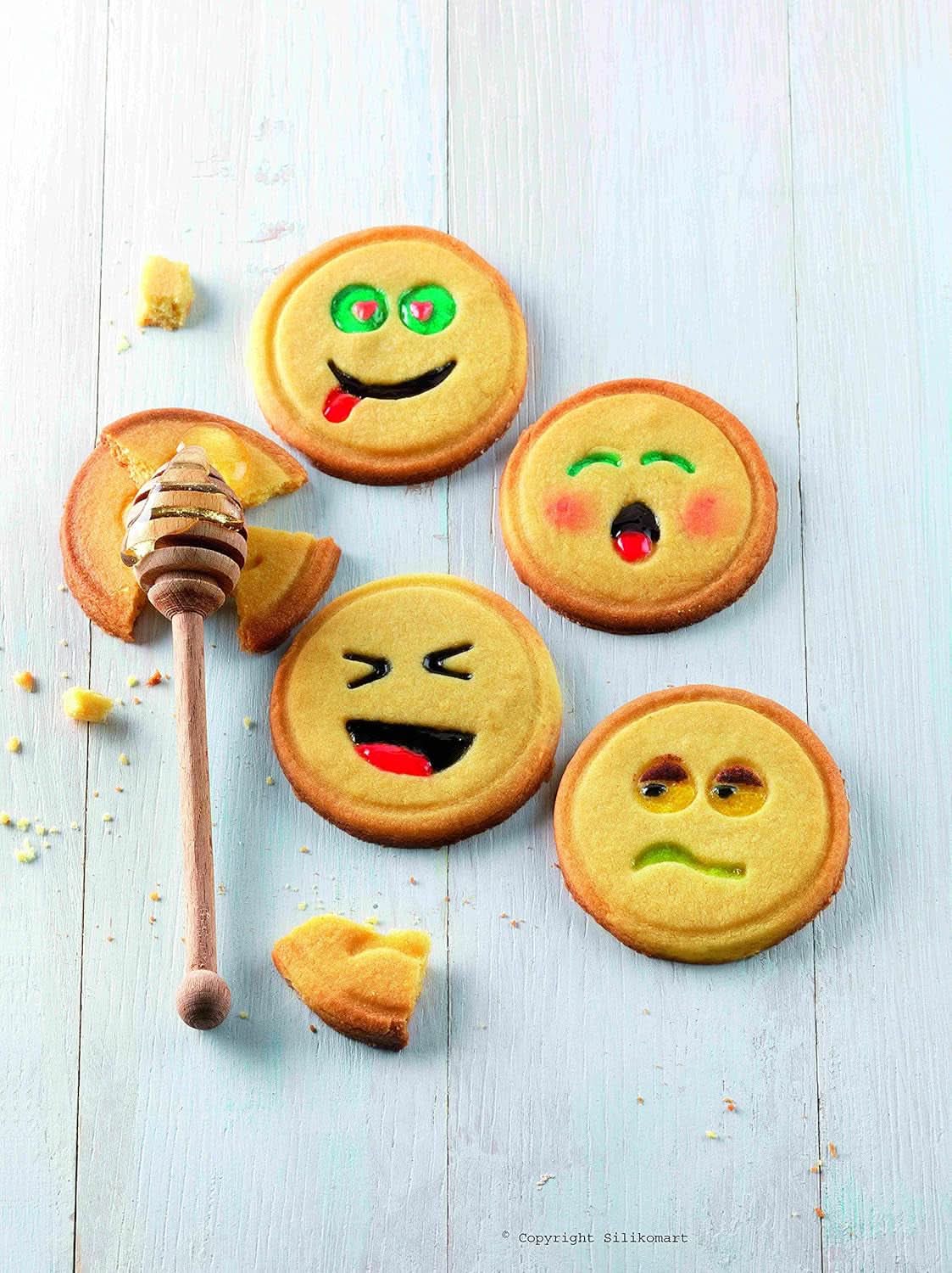 Silikomart 25.440.39.0069, Emoji-Ausstecher-Set, Ø73 MM Naty Shop