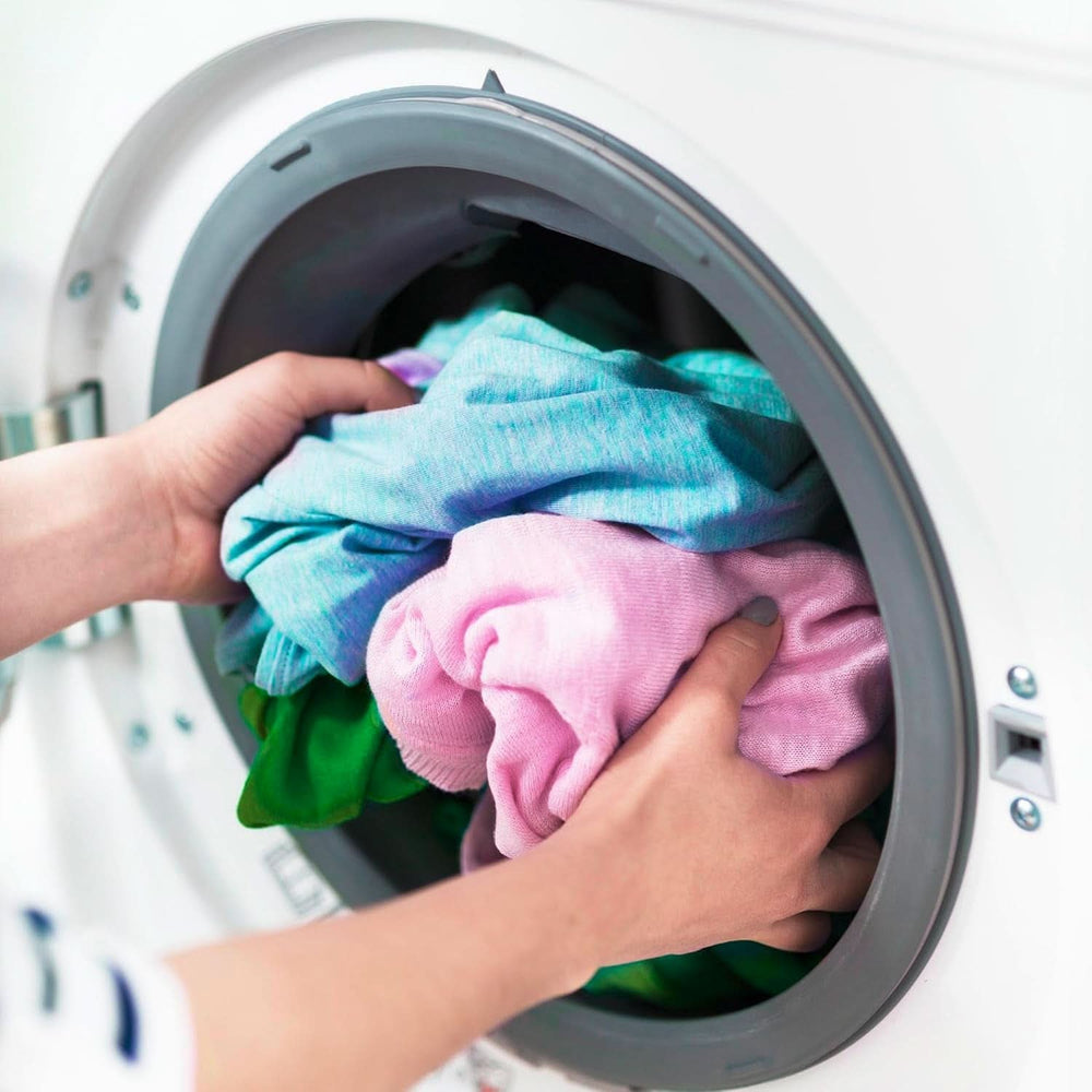 Coral Feinwaschmittel für Wolle und Feinwäsche, 23 Waschgänge, 1,15 Liter Waschmittel Naty Shop