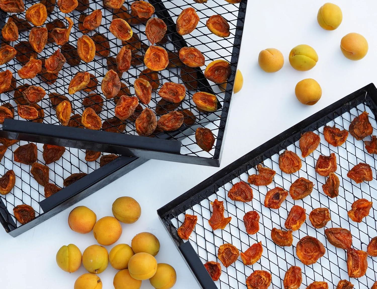 Mundo Feliz, Caise uscate cu sâmburi din agricultura ecologică, 2 x 500 grame Produse deshidratate Naty Shop