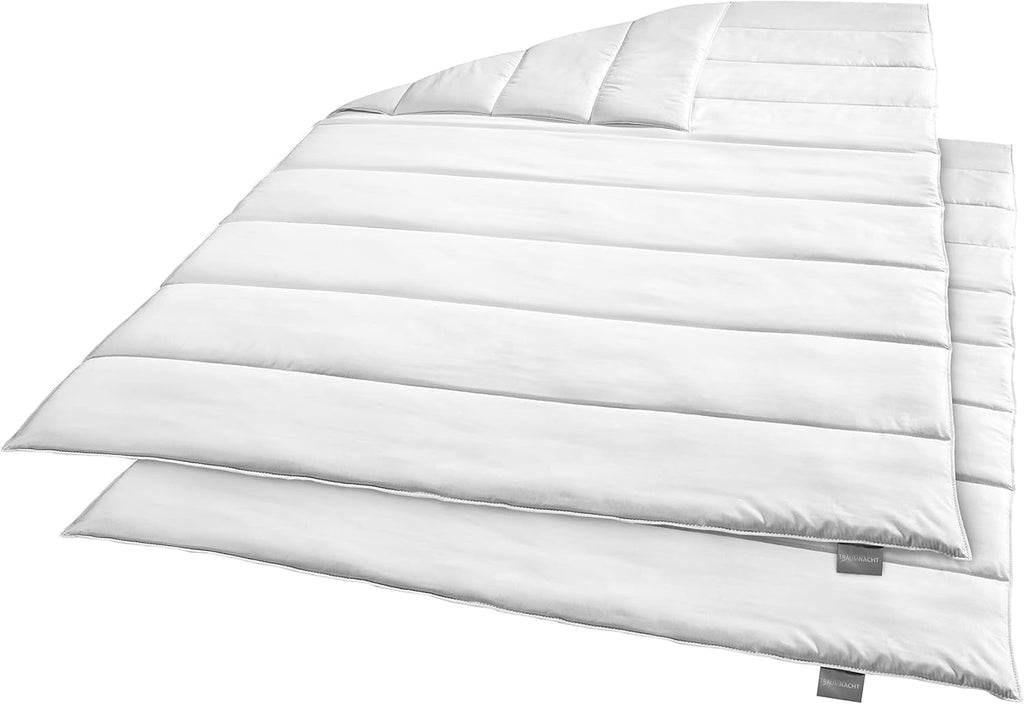 Set de pat Traumnacht Green - Plapumă pentru toate anotimpurile 135X200 Cm + pernă 80X80 Cm, durabil cu husă din microfibră, produs în conformitate cu standardul de calitate german Plapumi si pilote Naty Shop Set de pături pentru toate anotimpurile (set de 2) 155 X 220