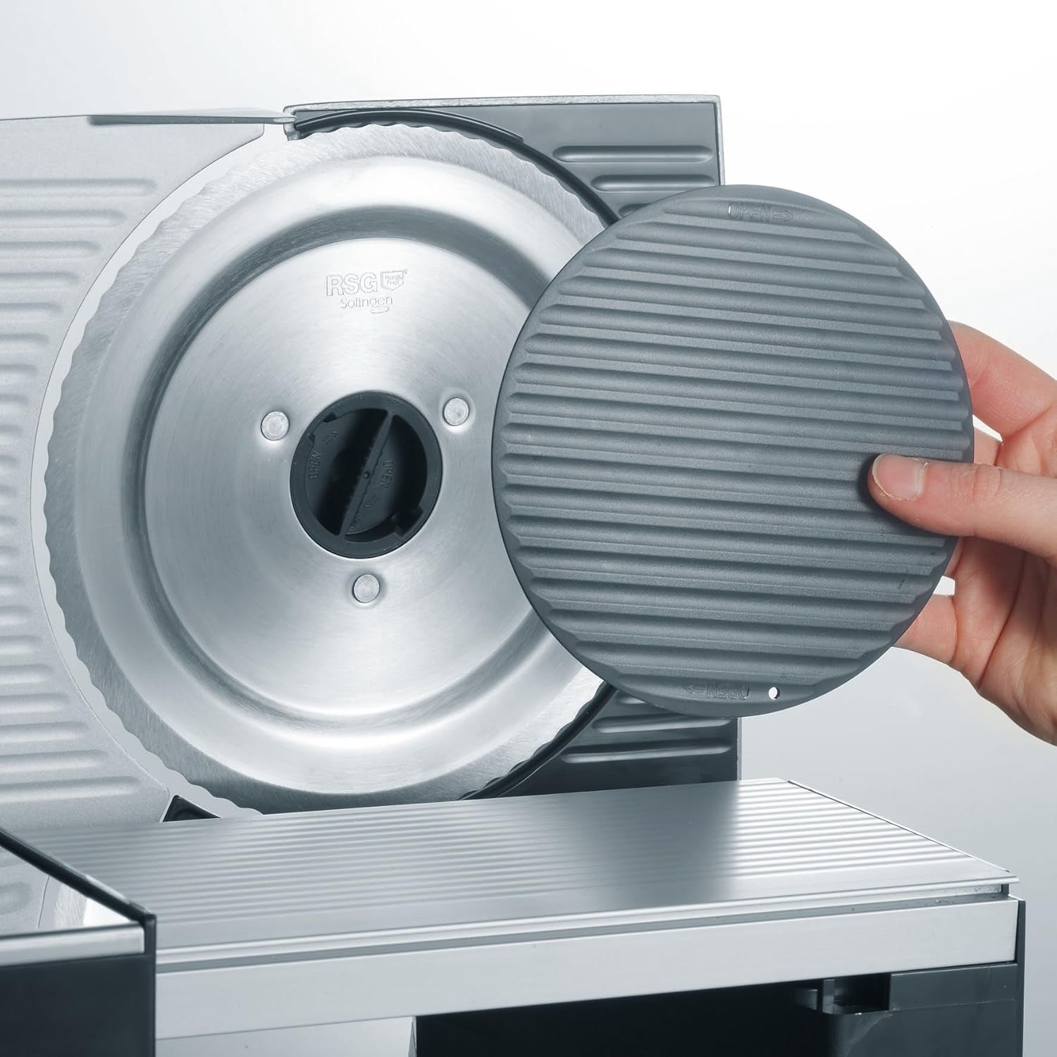 GRAEF Sliced Kitchen S10002, Universalschneider Rasnite und Allesschneider Naty Shop