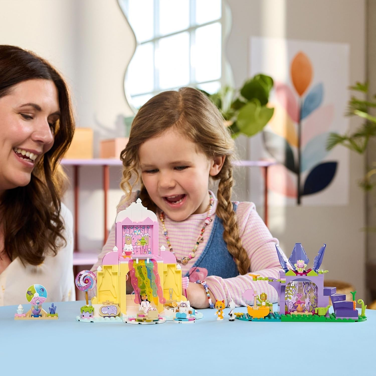 LEGO Gabbys Puppenhaus - Zuckerguss-Gebirge und Kätzchen-Garten - Spielset mit Minifigur, Panda Pfötchen & Kitty Fee - Puppe inkl. Zubehör - Geschenk für Mädchen ab 4 Jahren & Filmfans - 11205