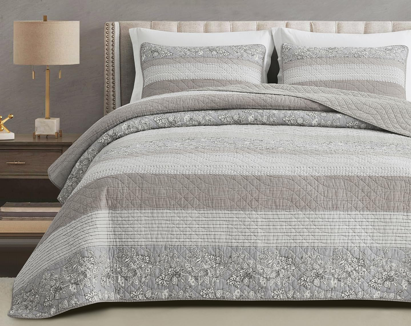 Chezmoi Collection Addy Patchwork Quilt Set bumbac pre-spălat, ușor, reversibil, pentru toate anotimpurile, supradimensionat, 3 piese, albastru marin, alb, gri, taupe, în carouri Plapumi si pilote Naty Shop Hibiscus dungi patchwork taupe Geamăn