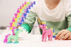 Plus-Plus 3908 Geniales Konstruktionsspielzeug, Learn to Build, Einhörner, Kreativ-Bausteine, 275 Teile