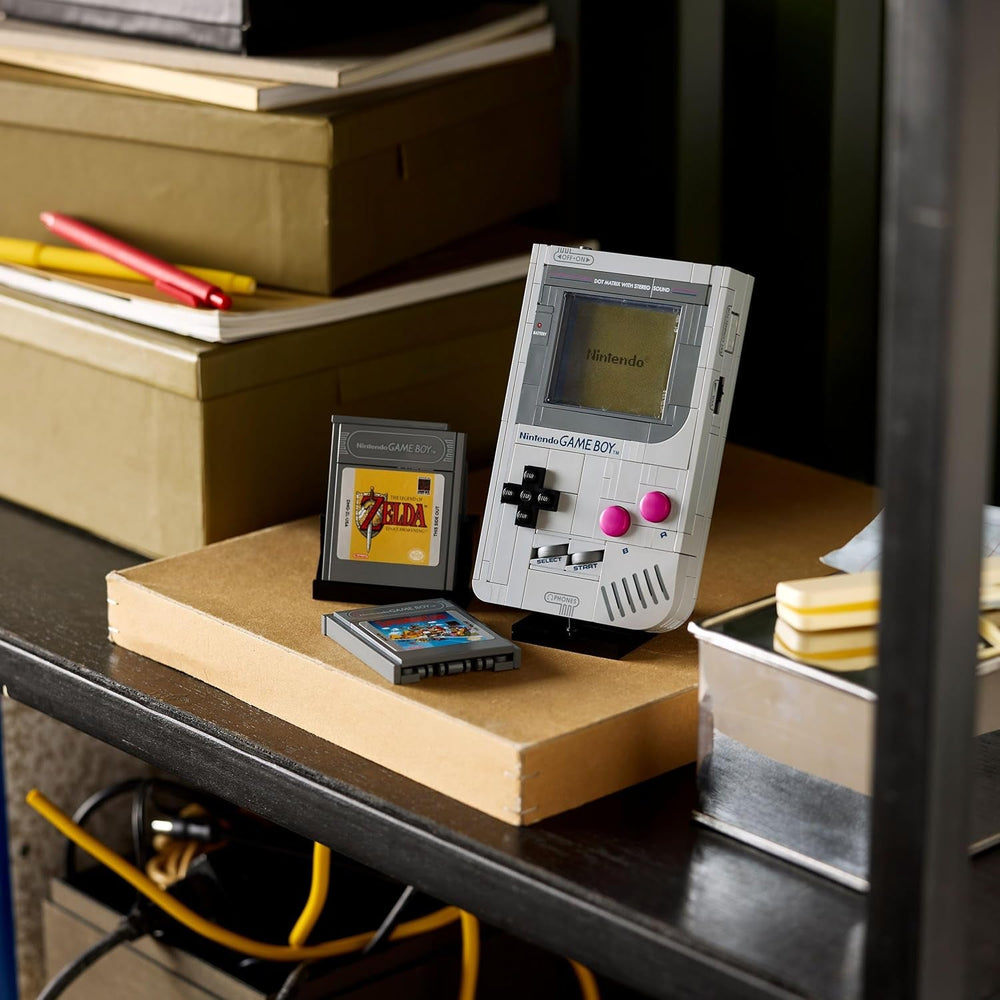 LEGO Super Mario Game Boy - Modellbau für Erwachsene - Nintendo Modell mit 2 Spielmodulen inkl. Zelda sowie Ständer - Retro Geschenk zum Vatertag für Gaming Fans - 72046
