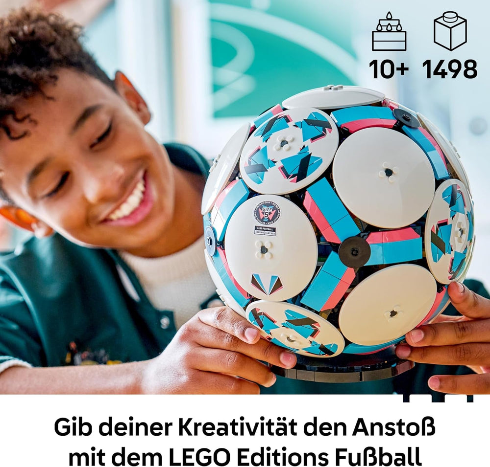 LEGO Editions Fußball Spielzeug - 3D Modellbau mit interaktivem Miniaturstadion - Geburtstagsgeschenk für Jungen & Mädchen ab 10 Jahren oder Geschenk zum Vatertag - 43019