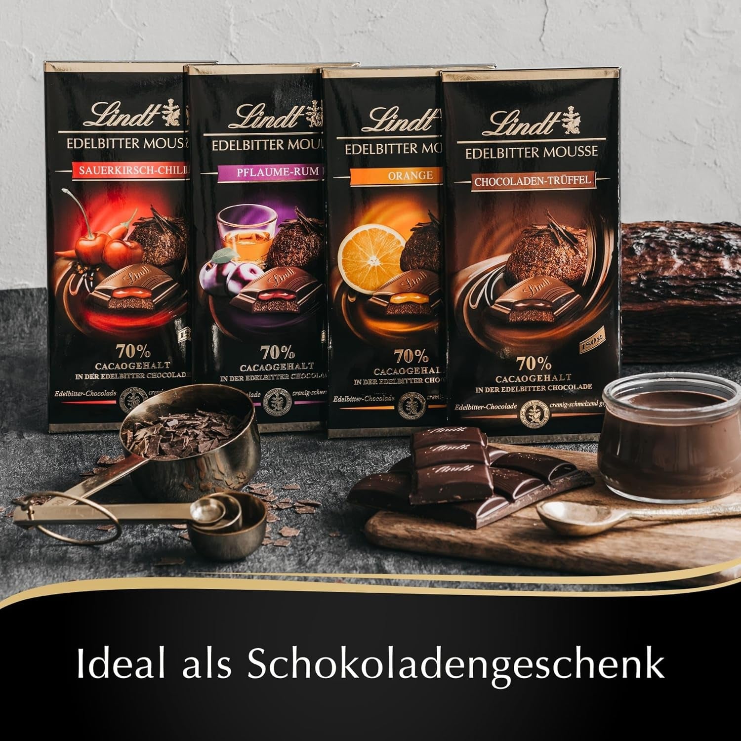 Mousse de ciocolată neagră Lindt cu chili și vișine | Baton 150g | Cu 70% conținut de cacao și umplutură de mousse de ciocolată neagră și chili cu vișine | Baton de ciocolată | Ciocolată neagră