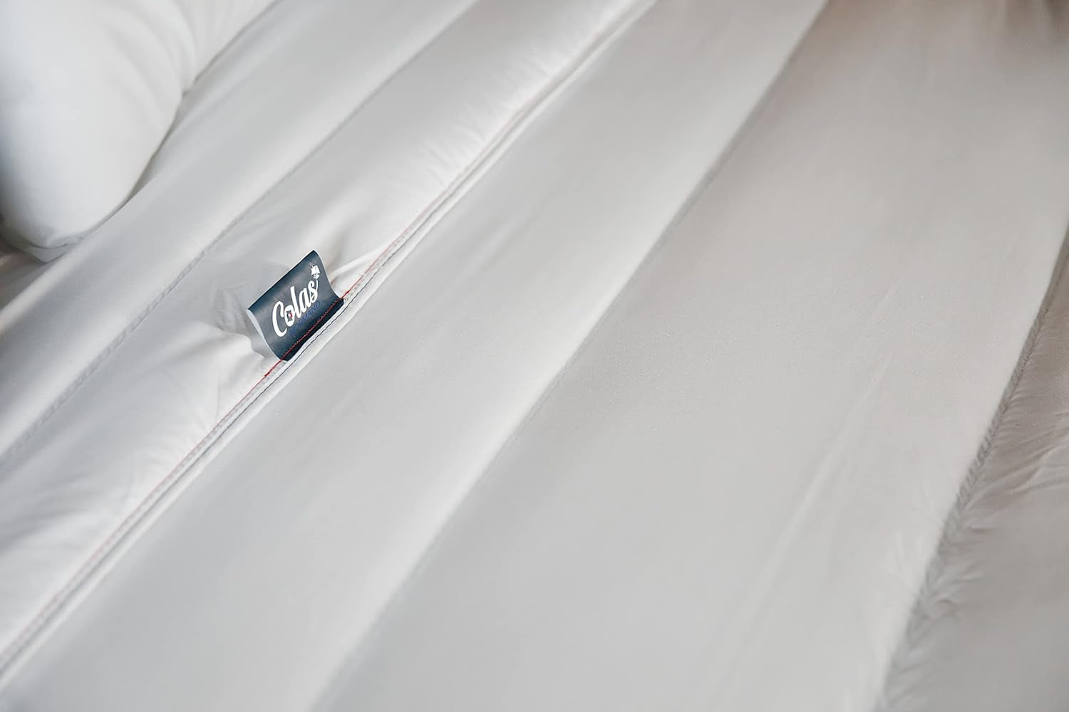 NORMAN COLAS | Leichte Steppdecke, 240 x 220 cm, Bio-Baumwolle, recycelte Füllung. Bettdecken und Steppdecken Naty Shop