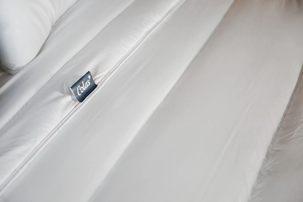 NORMAN COLAS | Leichte Steppdecke, 240 x 220 cm, Bio-Baumwolle, recycelte Füllung. Bettdecken und Steppdecken Naty Shop